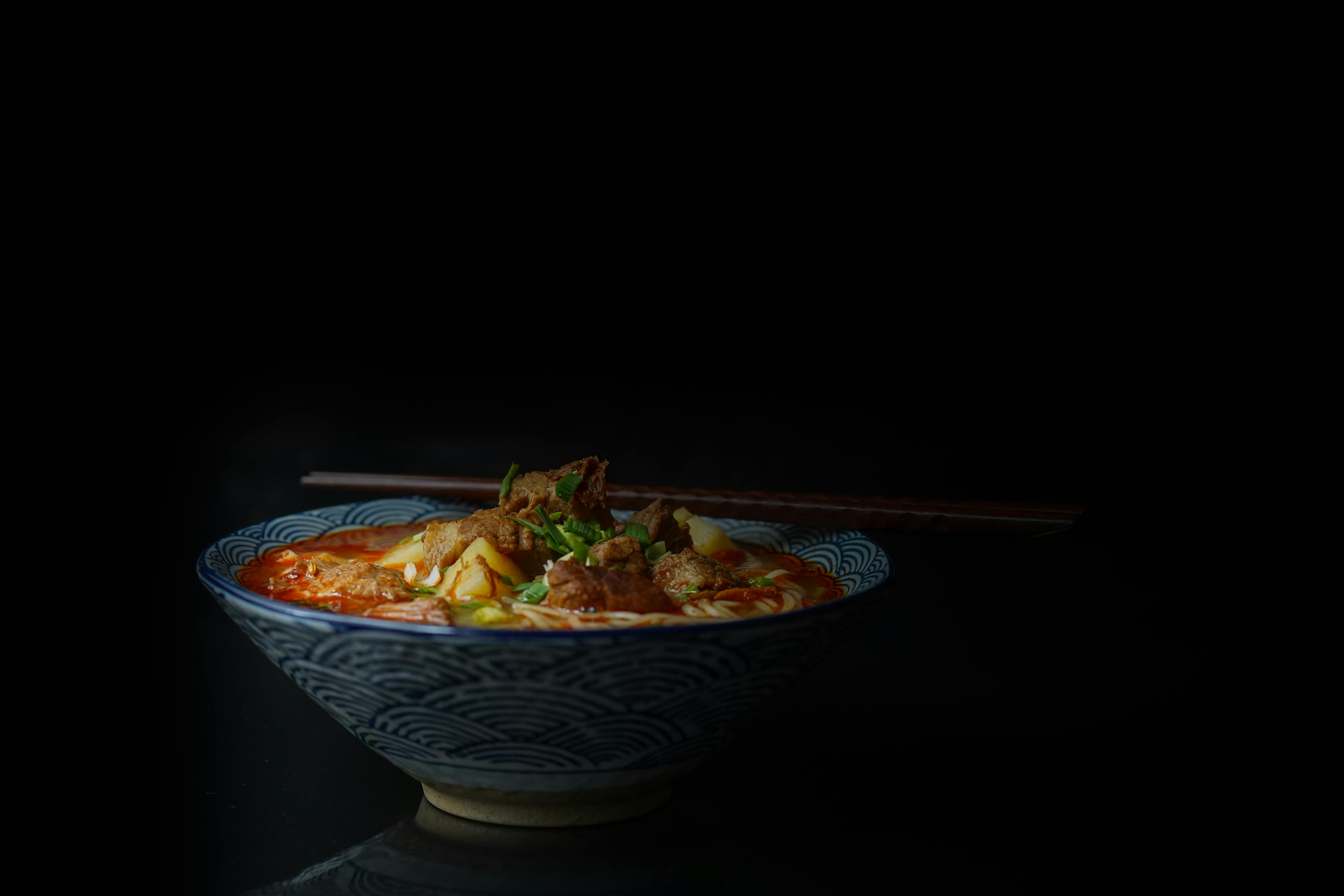 探寻中国传统美食之旅，兰州拉面是否已上市？